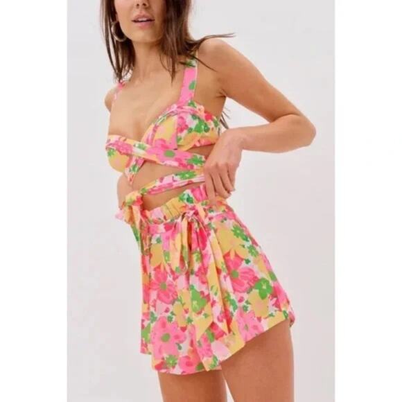 NWT Lovers and Friends Miranda Top - Picture 2 of 6